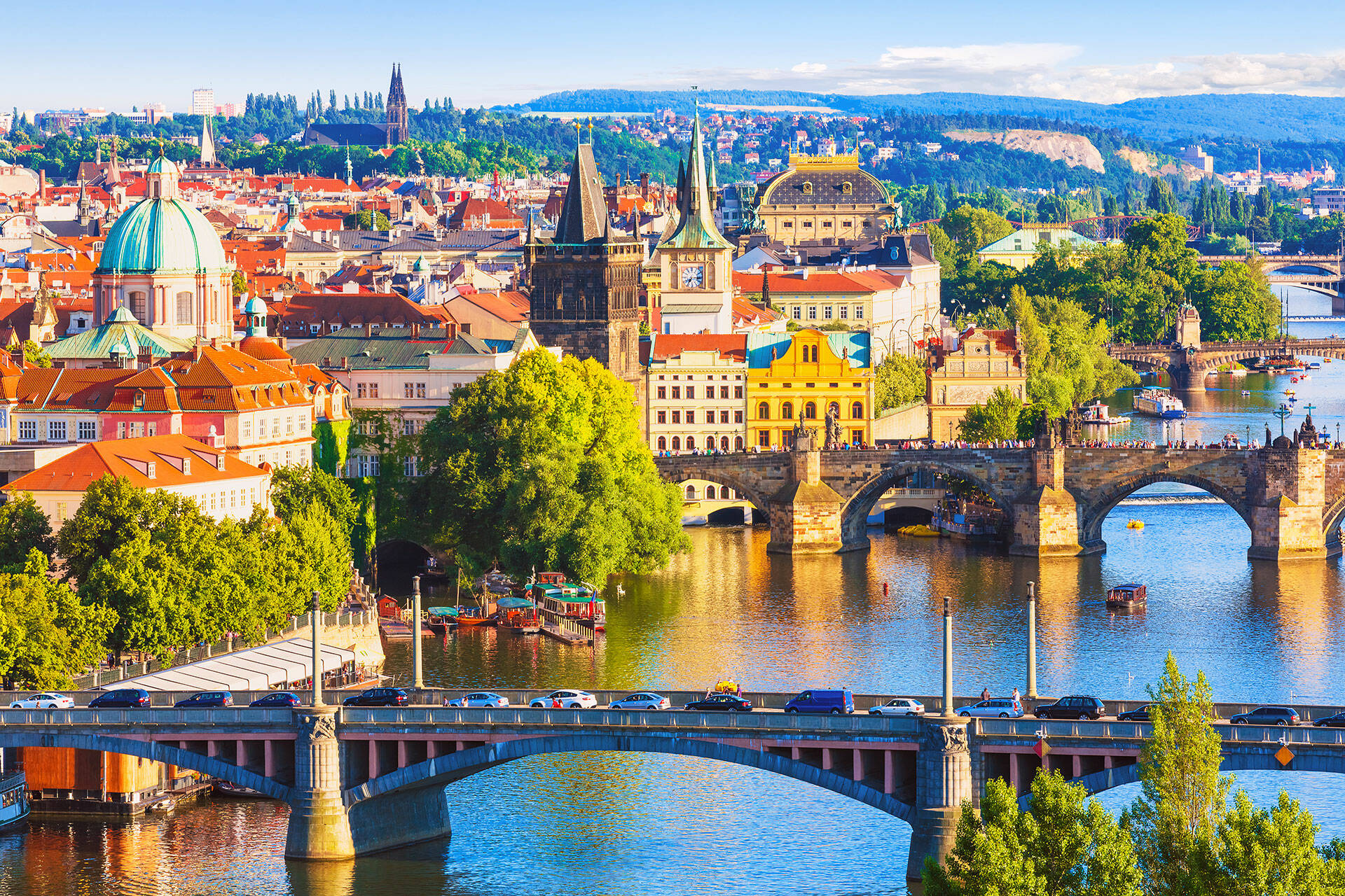 prague_206319370_hero.jpg